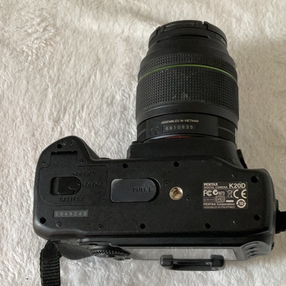 Pentax K20D DIGITAL DSLR Camera - Picture 5 of 7